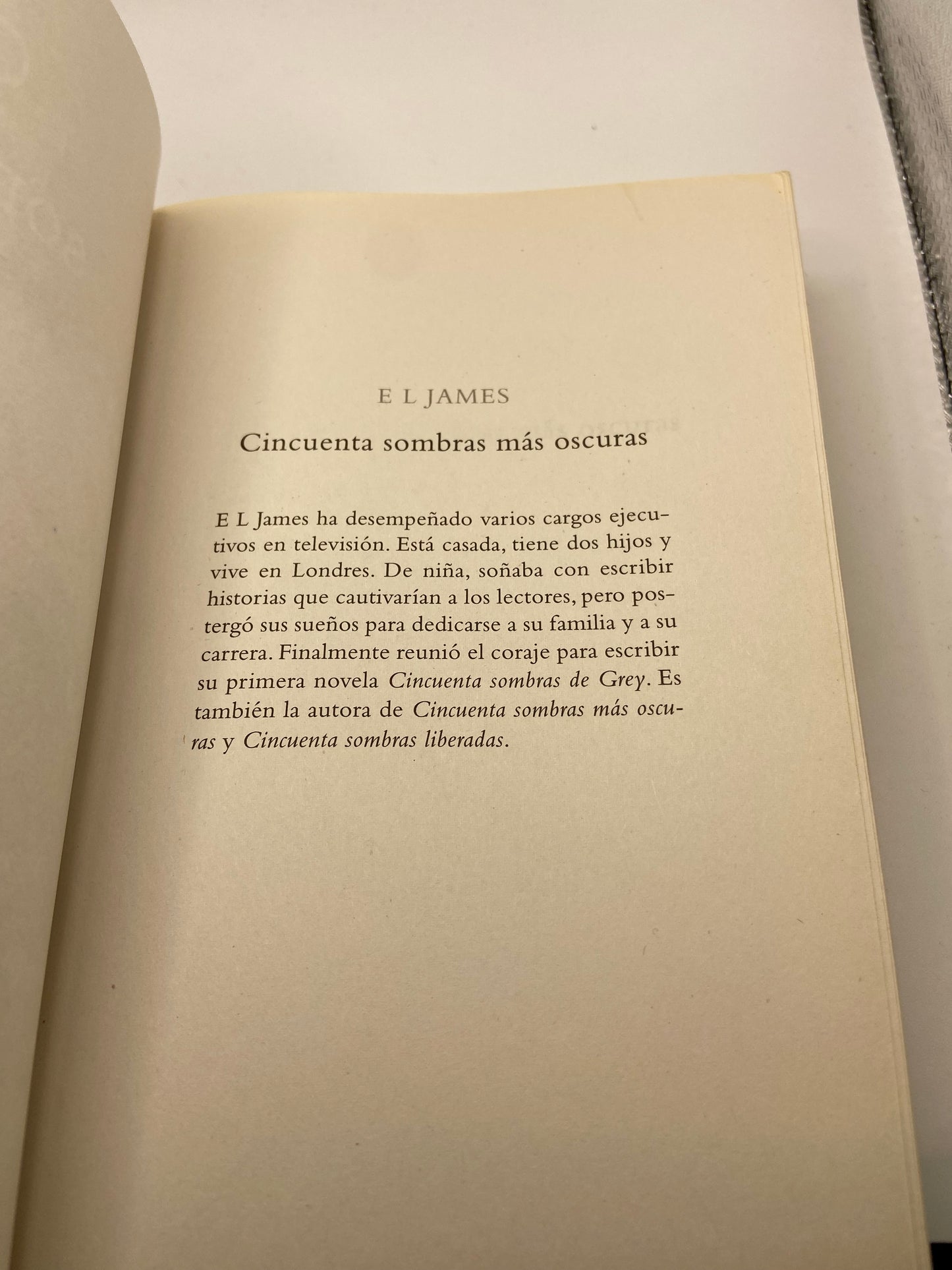 Cincuenta Sombras Mas Oscuras