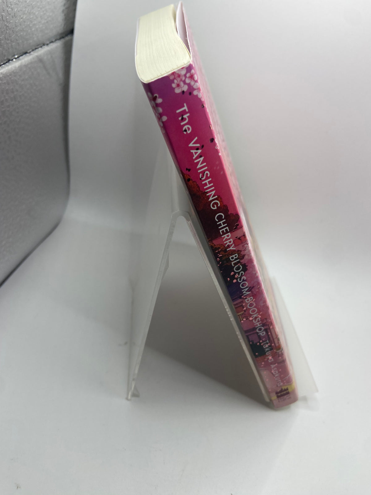 The Vanishing Cherry Blossom Bookshop